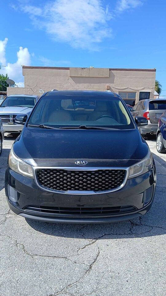 2015 Kia Sedona for sale at OUT SHINE AUTO SALES LLC in Port Charlotte, FL