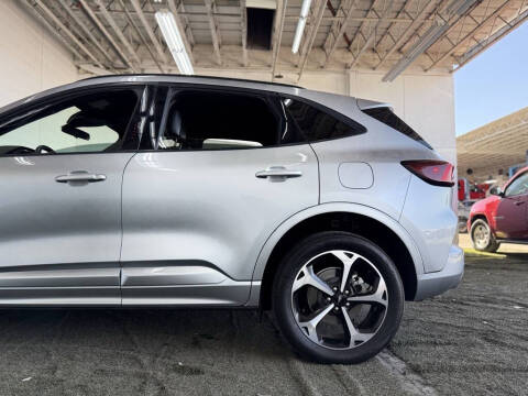 2023 Ford Escape ST-Line Select
