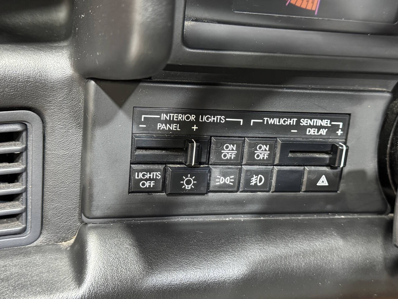 1990 Cadillac Allante 61