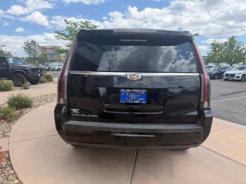 2016 Cadillac Escalade Luxury Collection