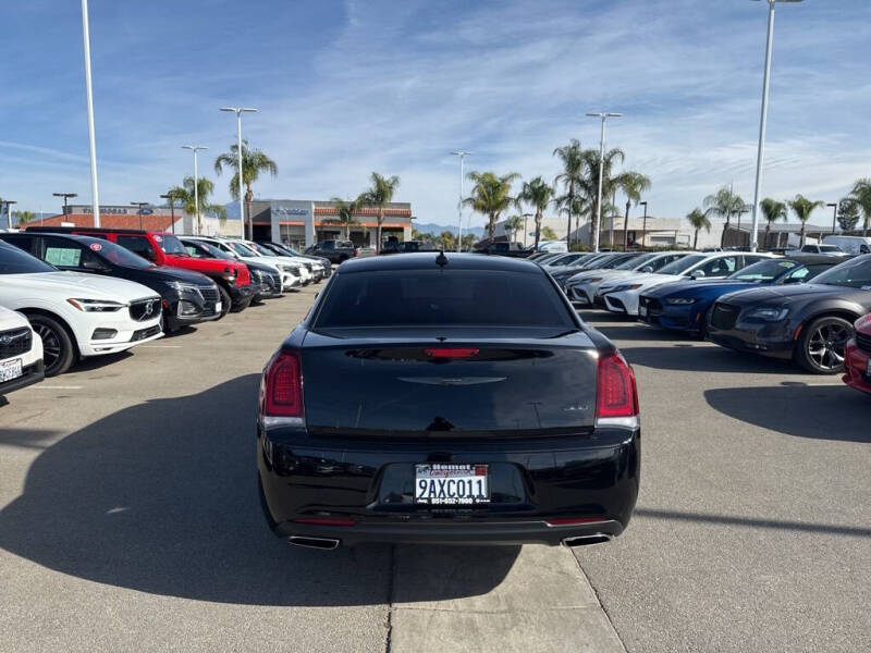 2022 Chrysler 300 Touring