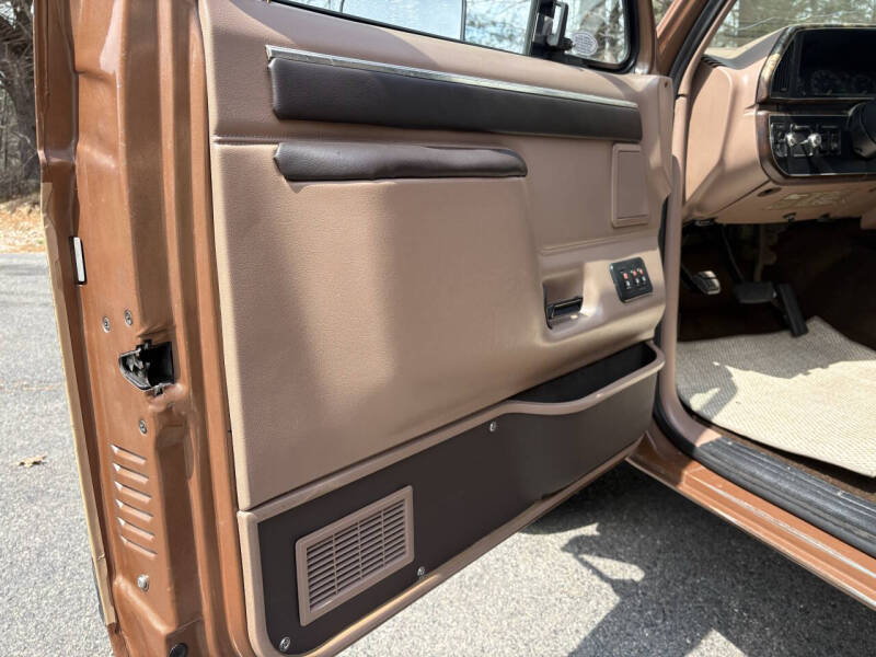1987 Ford Bronco - Photo 19
