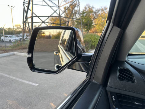 2016 Cadillac Escalade Luxury Collection