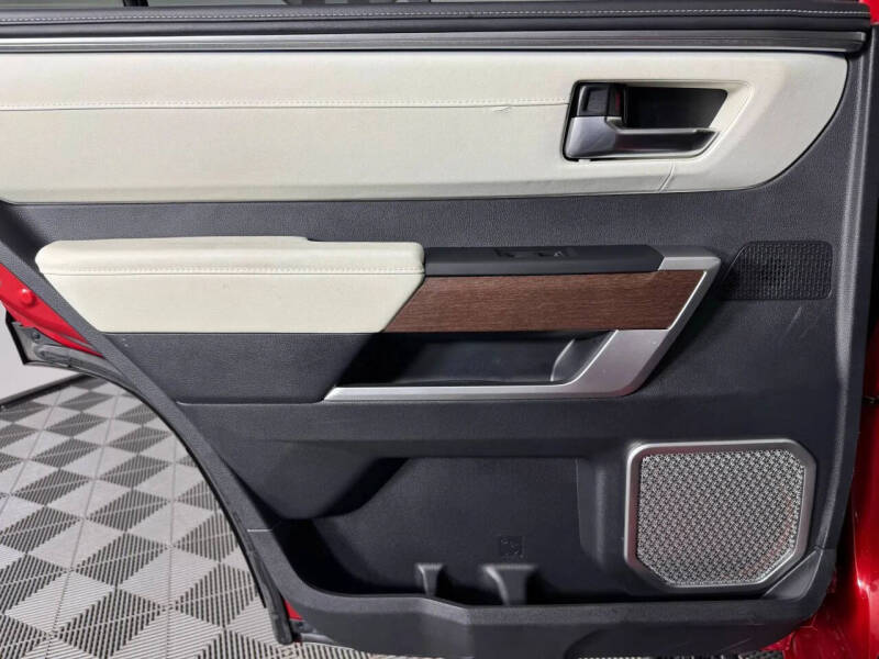 2023 Toyota Sequoia Capstone