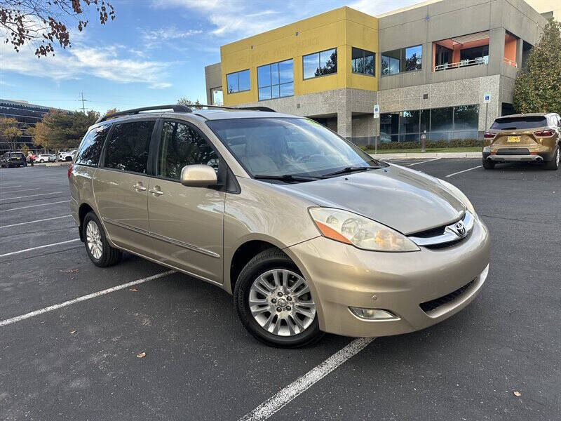 2007 Toyota Sienna XLE 7-Passenger