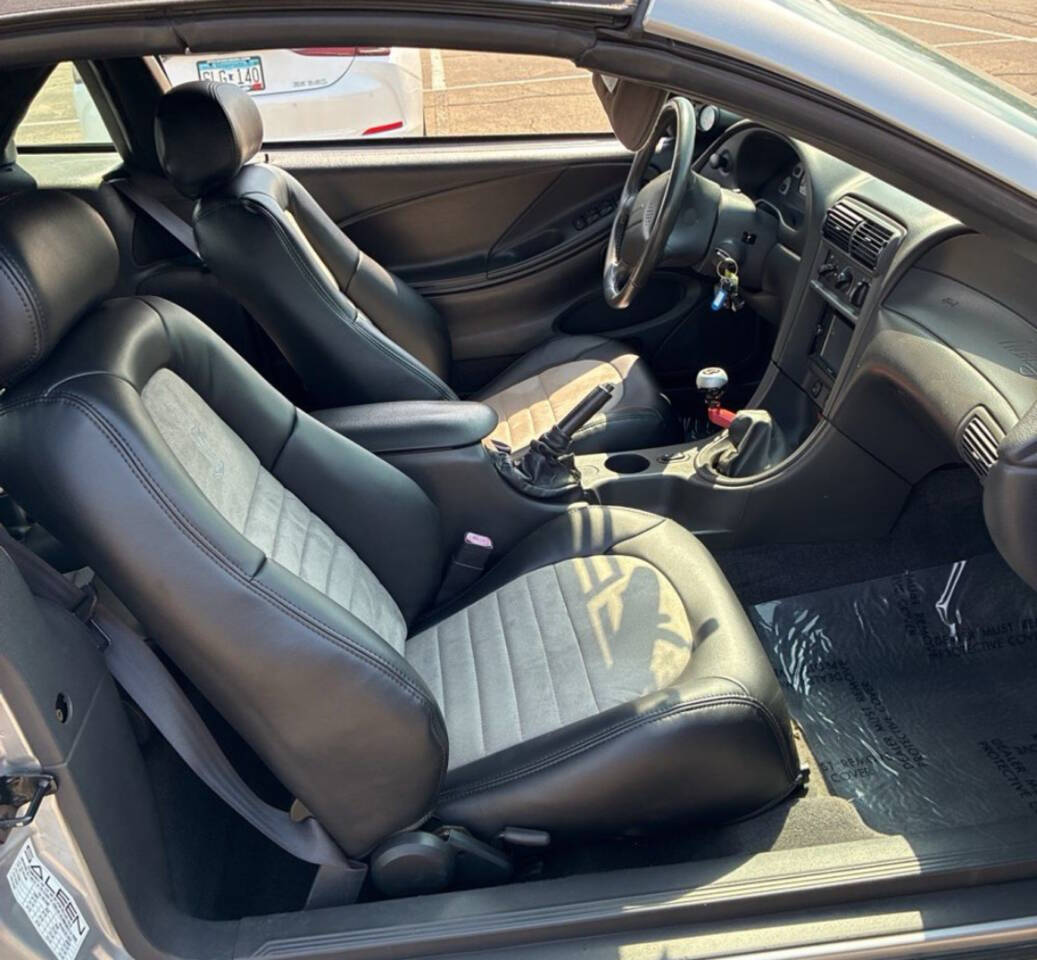 2001 Ford Mustang SVT Cobra 7