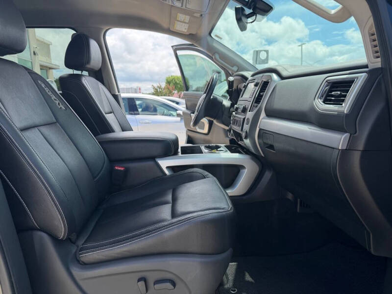 2017 Nissan Titan PRO-4X