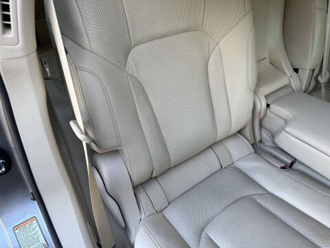 2019 Lexus LX 570 Three-Row