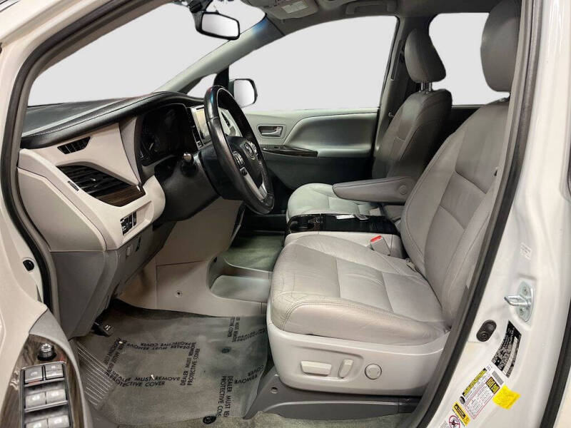 2017 Toyota Sienna