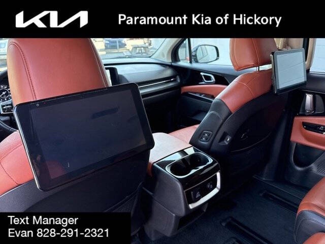 2024 Kia Carnival SX