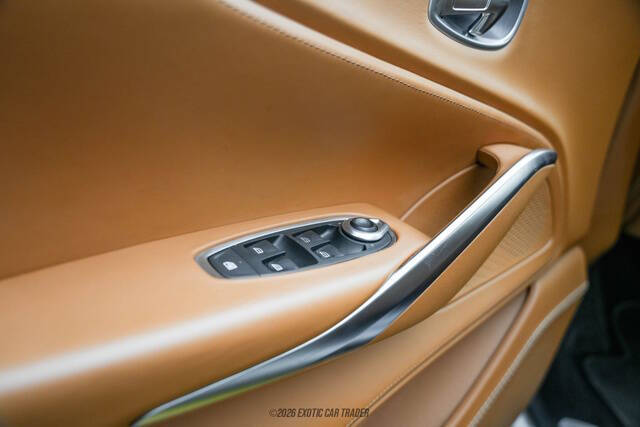 2021 Aston Martin DBX