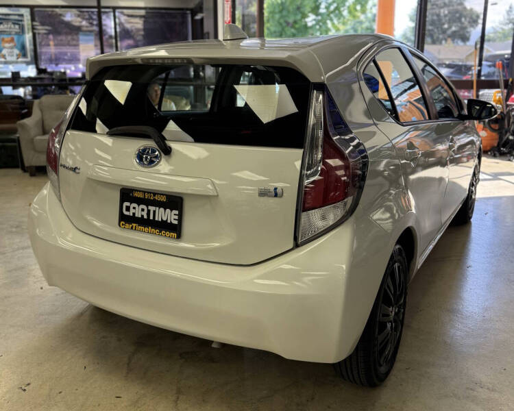 2015 Toyota Prius c Four