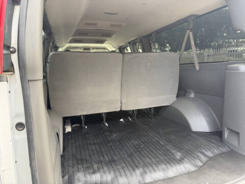 2017 Chevrolet Express LS 3500