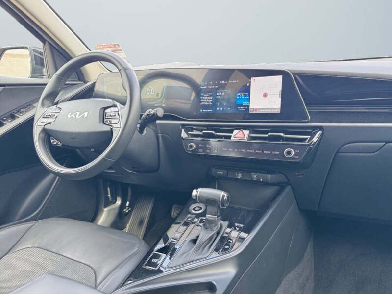 2023 Kia Niro EX