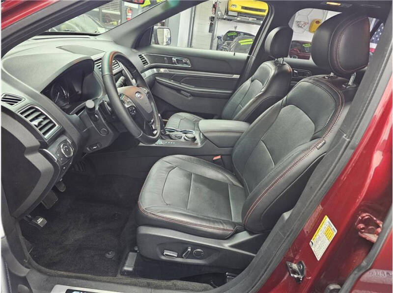 2017 Ford Explorer Sport