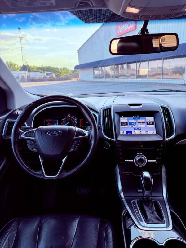 2017 Ford Edge Titanium