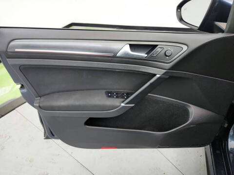 2019 Volkswagen Golf GTI SE