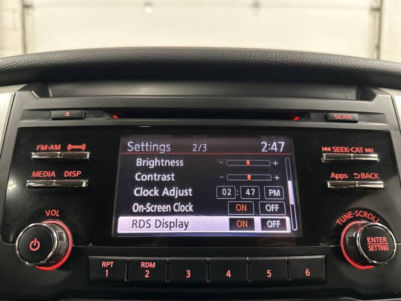 2017 Nissan Titan SV