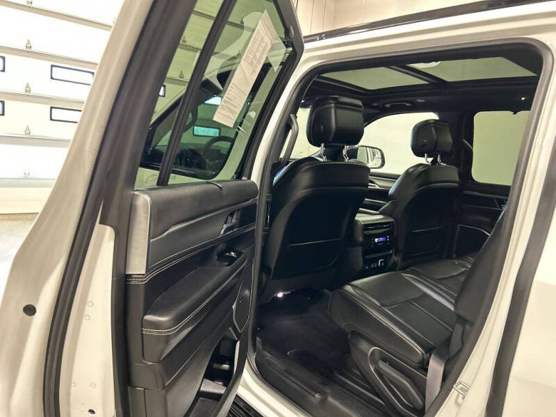 2023 Jeep Wagoneer
