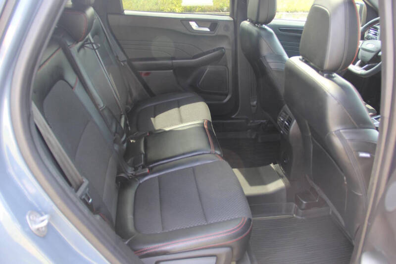 2023 Ford Escape ST-Line Select