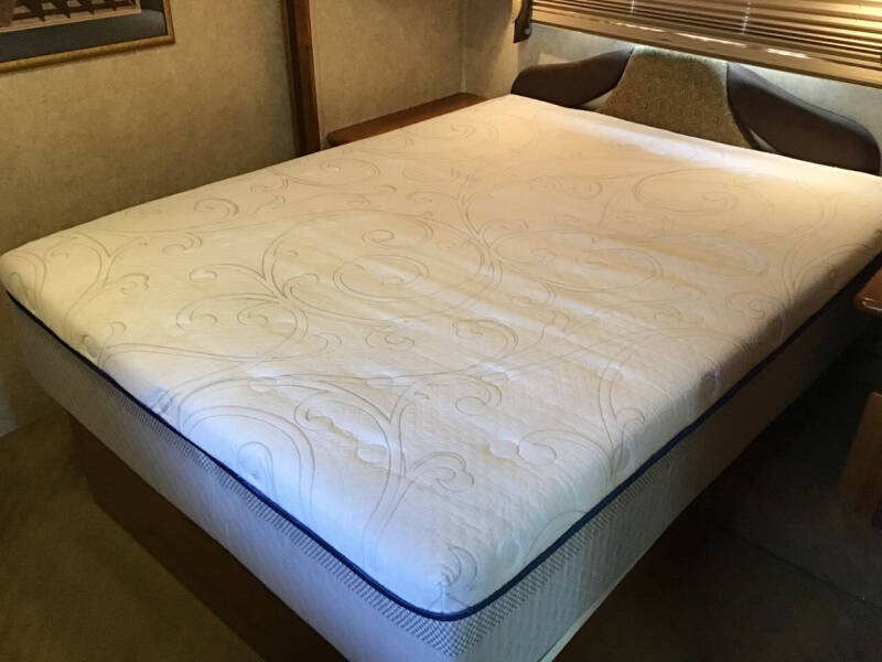 2004 Fleetwood RV Pace Arrow 36B / 36ft