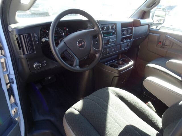 2023 GMC Savana 2500