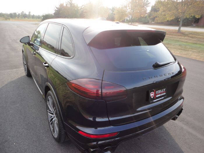 2016 Porsche Cayenne GTS