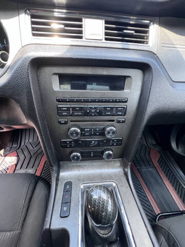 2013 Ford Mustang V6