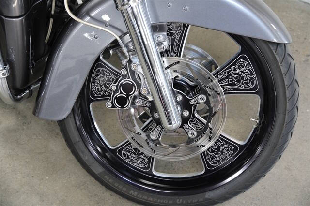 2011 Harley-Davidson CVO STREET