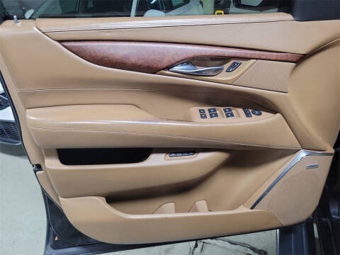 2015 Cadillac Escalade Platinum