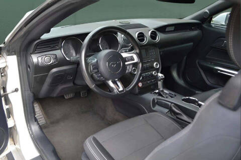 2015 Ford Mustang V6