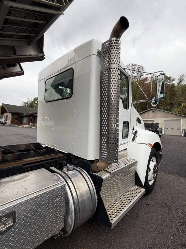 2013 Kenworth T270