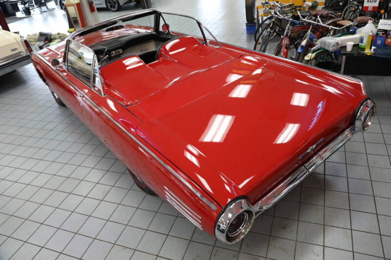 1961 Ford Thunderbird