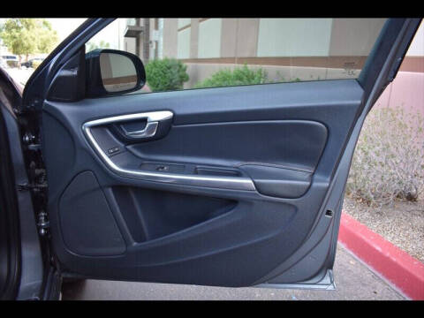 2016 Volvo S60 Cross Country T5 Platinum