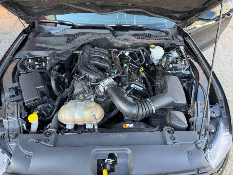 2017 Ford Mustang V6