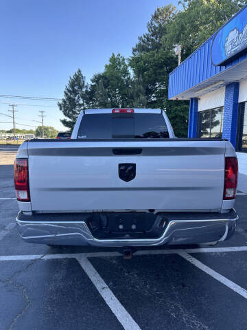 2019 RAM 1500 Classic SLT