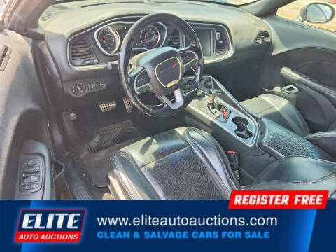 2015 Dodge Challenger SXT Plus