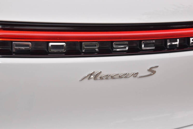 2023 Porsche Macan S
