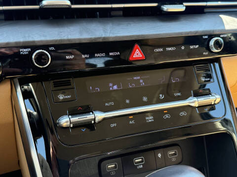 2024 Kia Carnival EX