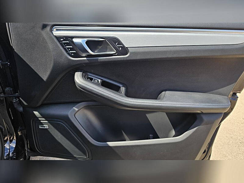 2016 Porsche Macan Turbo