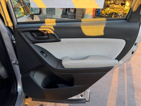 2016 Subaru Forester 2.5i