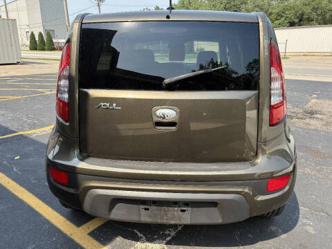 2013 Kia Soul +