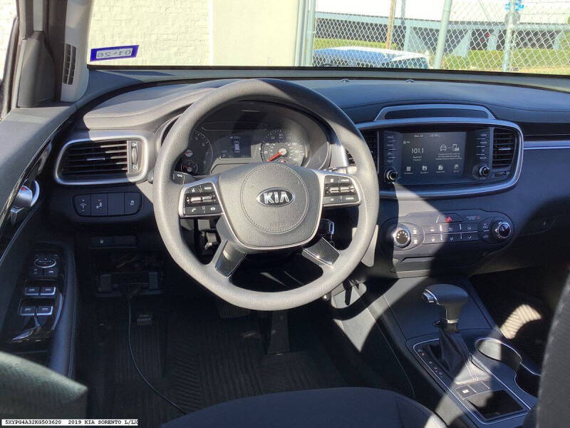 2019 Kia Sorento LX
