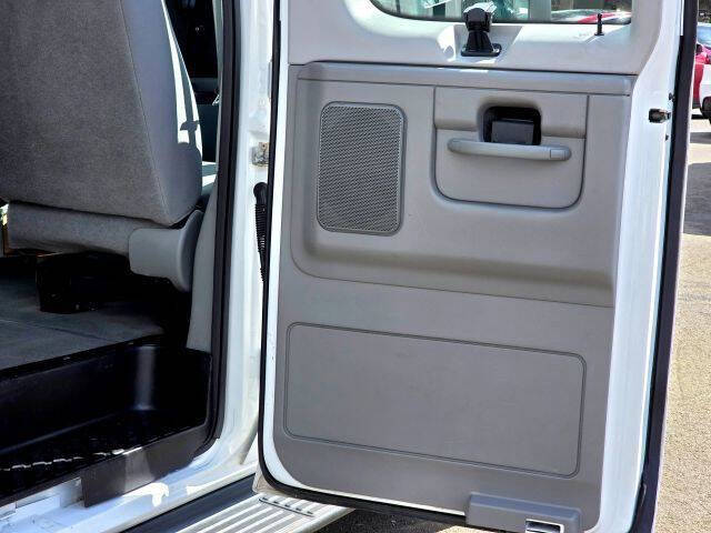 2011 Ford E-Series E-350 SD XLT