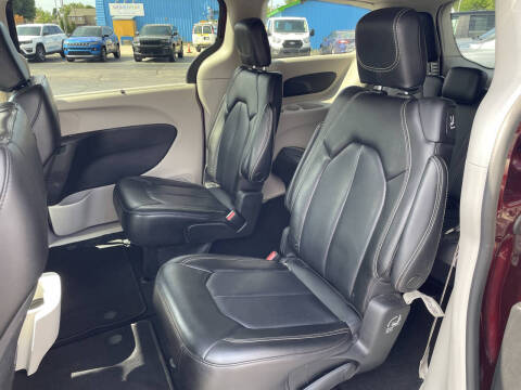 2023 Chrysler Pacifica Touring L