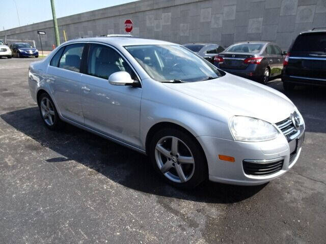 2009 Volkswagen Jetta for sale at DONNY MILLS AUTO SALES in Largo FL