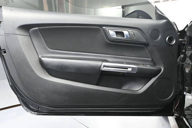2022 Ford Mustang EcoBoost