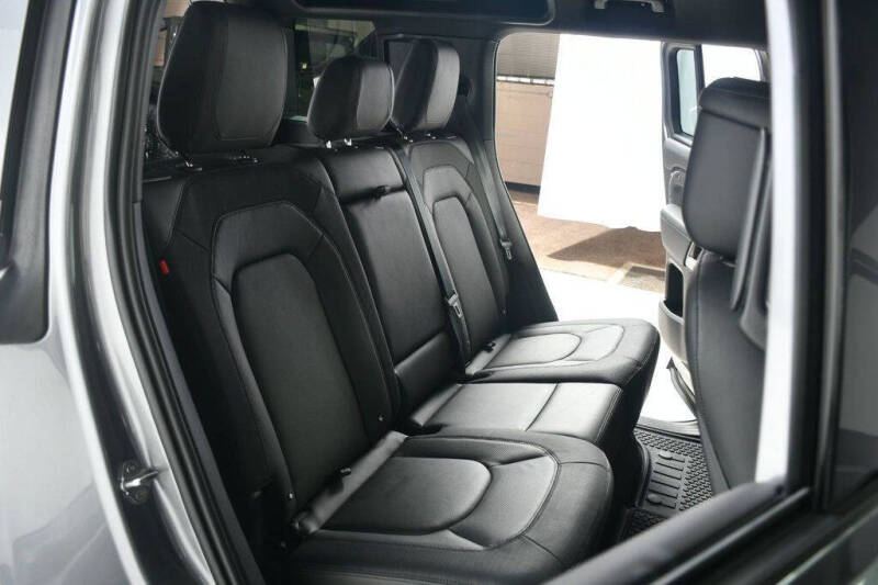 2023 Land Rover Defender 110 X-Dynamic SE