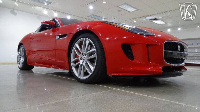 2016 Jaguar F-TYPE R