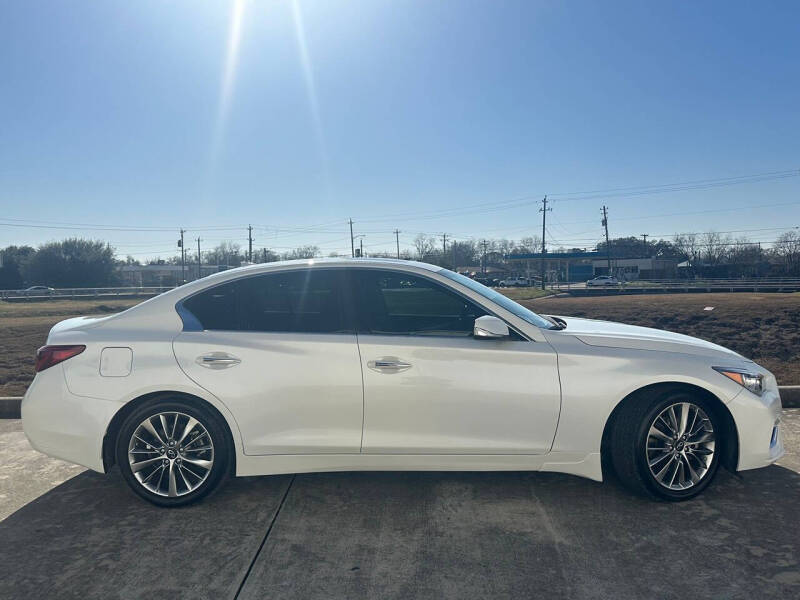 2022 Infiniti Q50 Luxe
